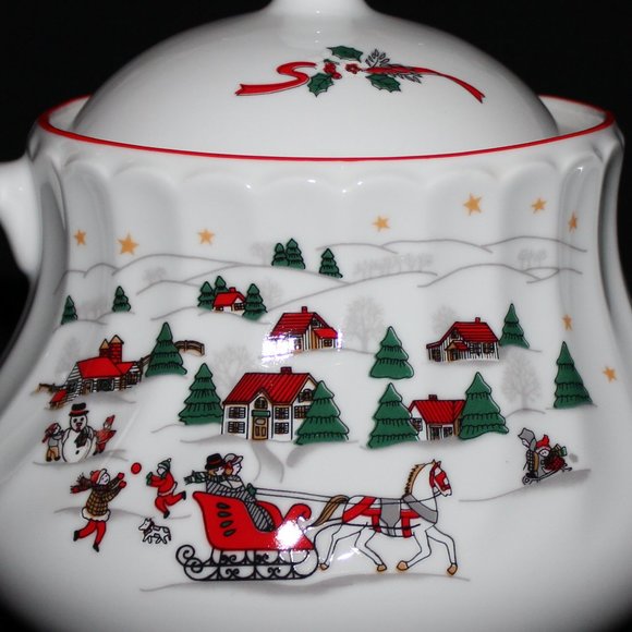 Kopin Christmas Pleasure Teapot | Vintage Christmas Tea Pot - Picture 4 of 12